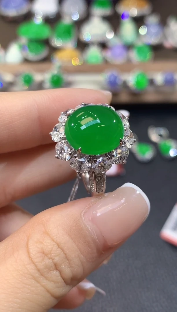 18K金镶嵌戒指翡翠得***❕D62