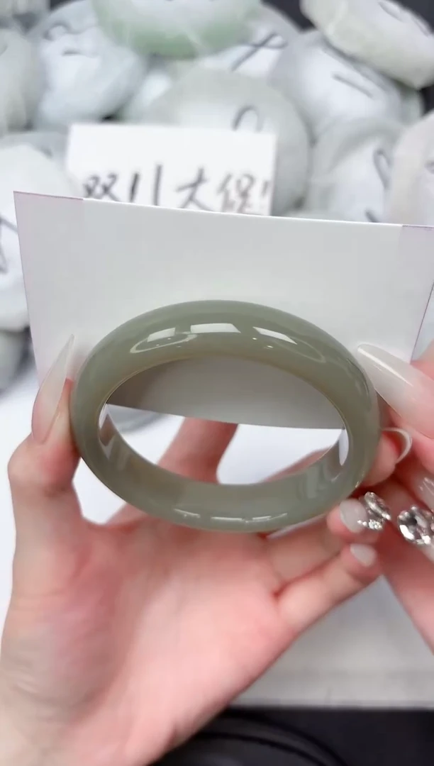 未镶嵌手镯石英质玉301-58.2