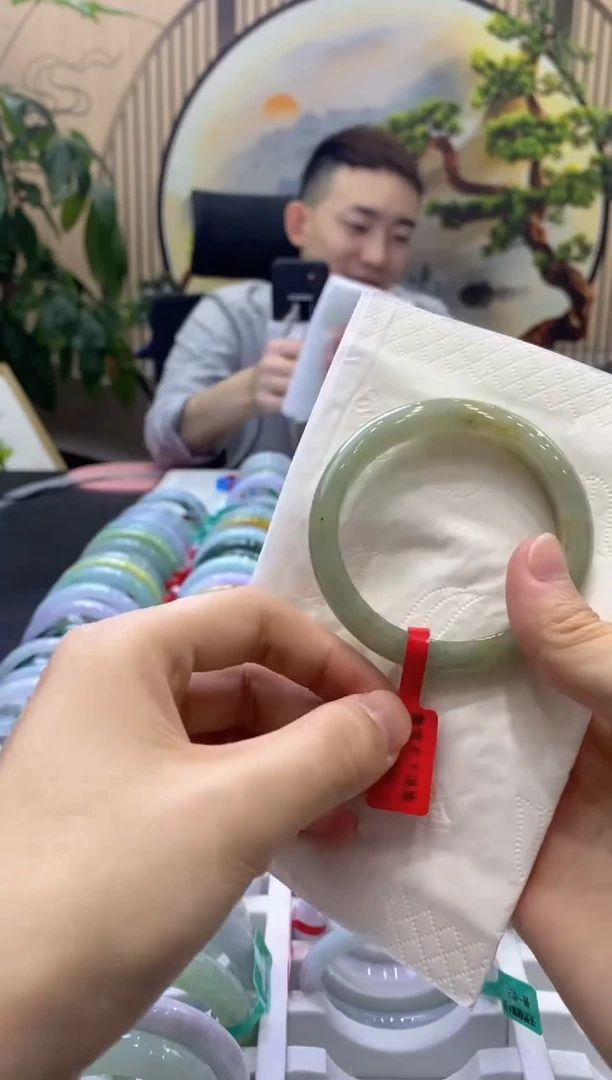 翡翠手镯未镶嵌00000009808