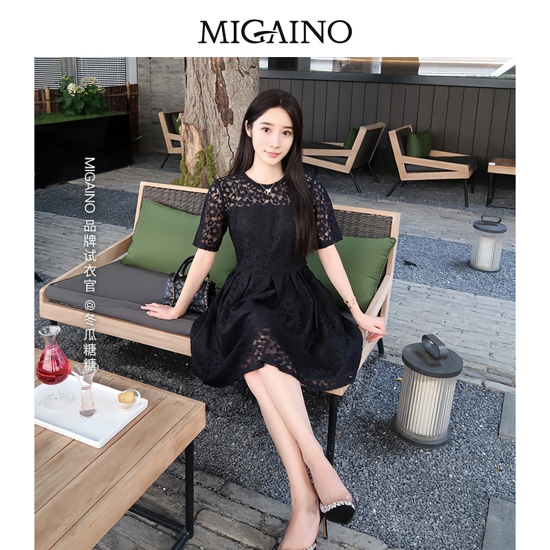Migaino/曼娅奴【博主同款】气质小个子收腰蕾丝连衣裙MO14DA654