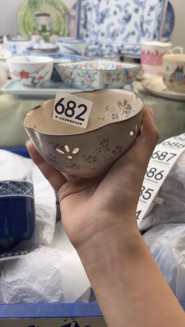 瓷片682...........