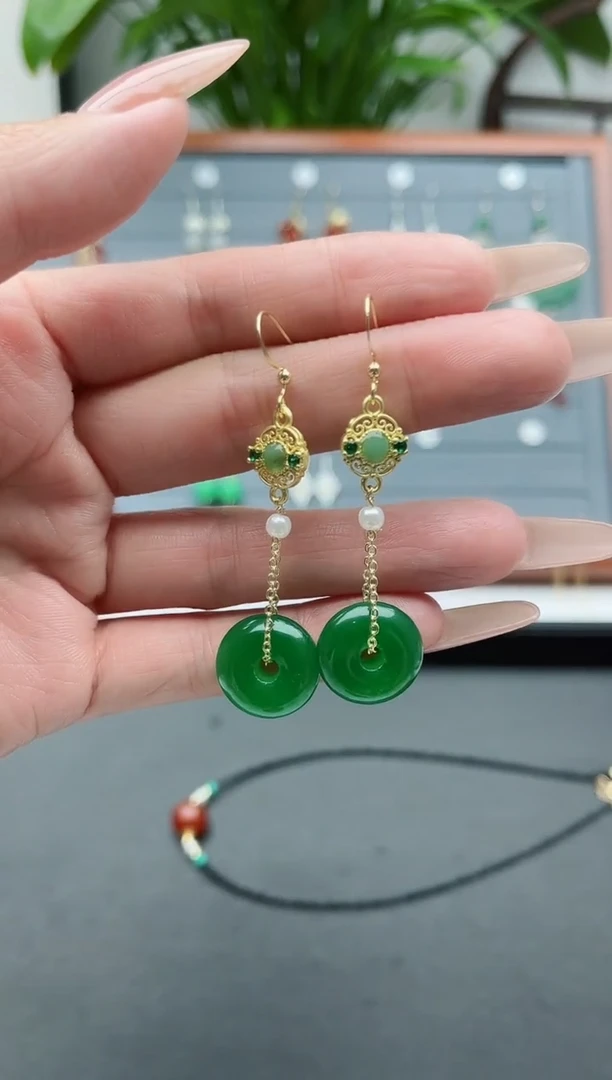 【闪购商品】玛瑙/玉髓耳饰银S925镀金镶嵌3021绿平安扣