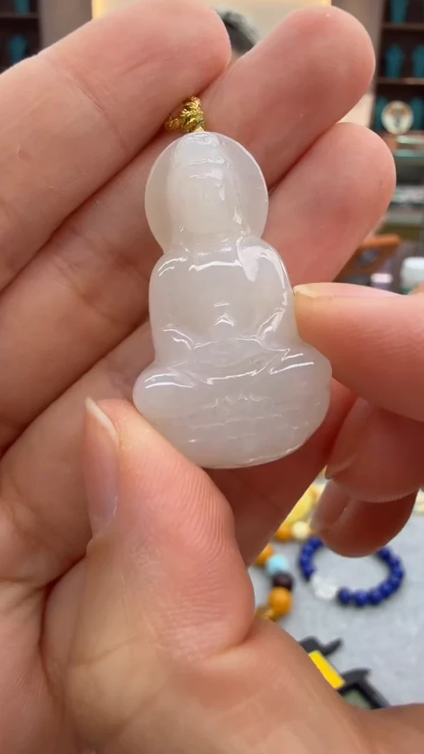 颈饰未镶嵌和田玉215秒拍号 假一罚三