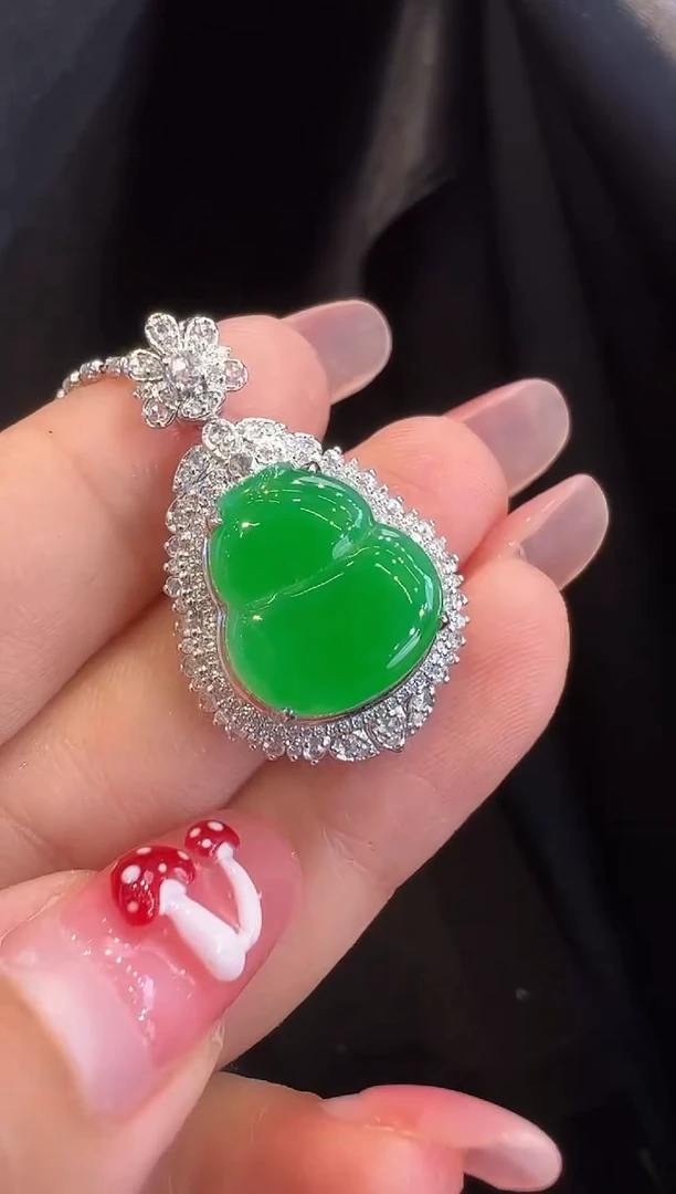 翡翠18K金镶嵌吊坠(不含链)飘*吊坠