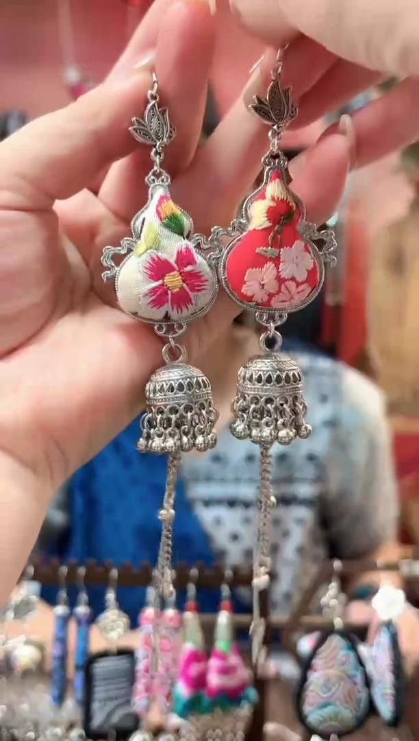 织绣云织谣民族风精美饰品   834