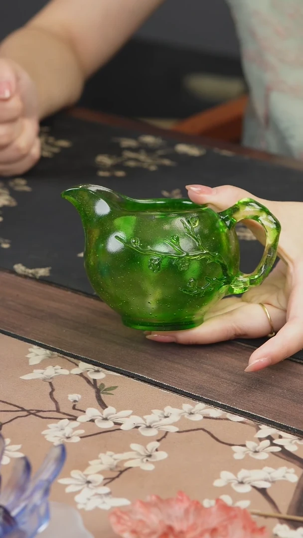 手工艺品琉璃绿色梅花侧把公道