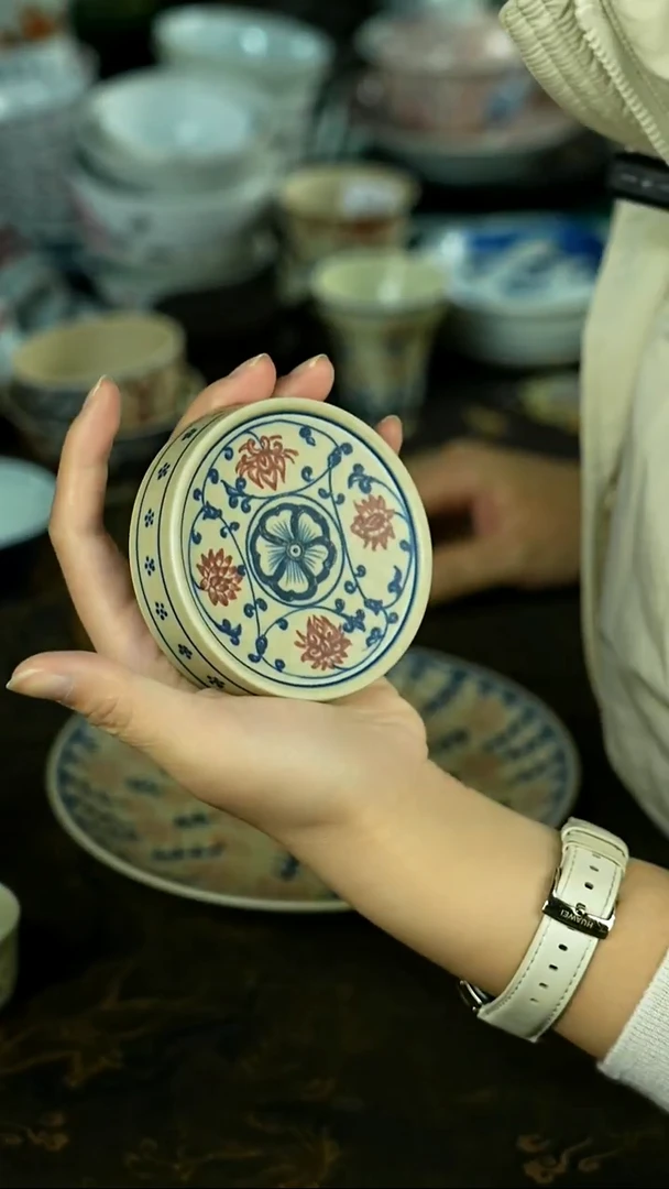 茶具还挺美，蹲下看看！