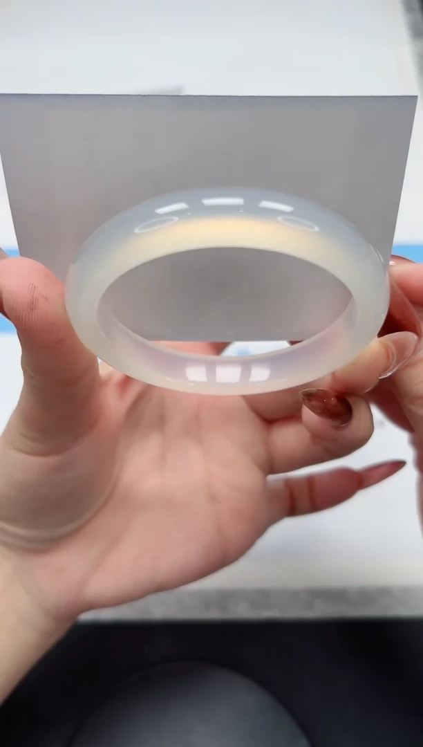 【闪购商品】玛瑙/玉髓手镯未镶嵌38/荔枝55.2