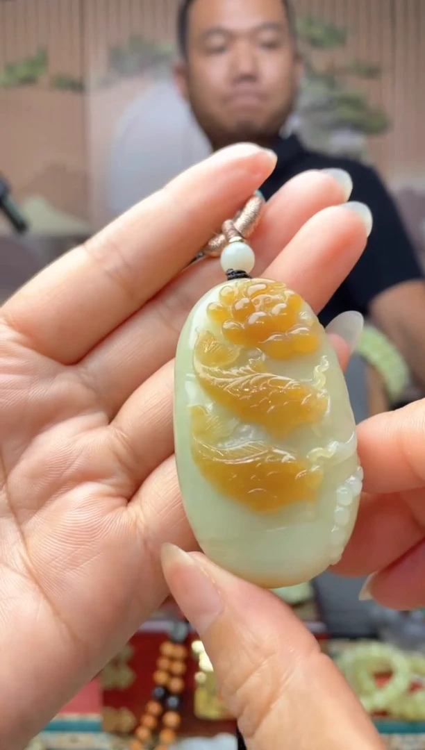 颈饰未镶嵌和田玉拍一发一