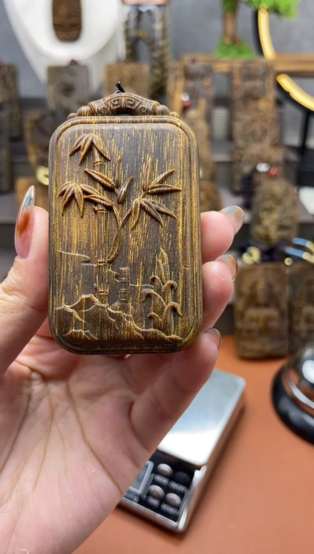 木木雕款芽庄竹牌7cm送养香瓶