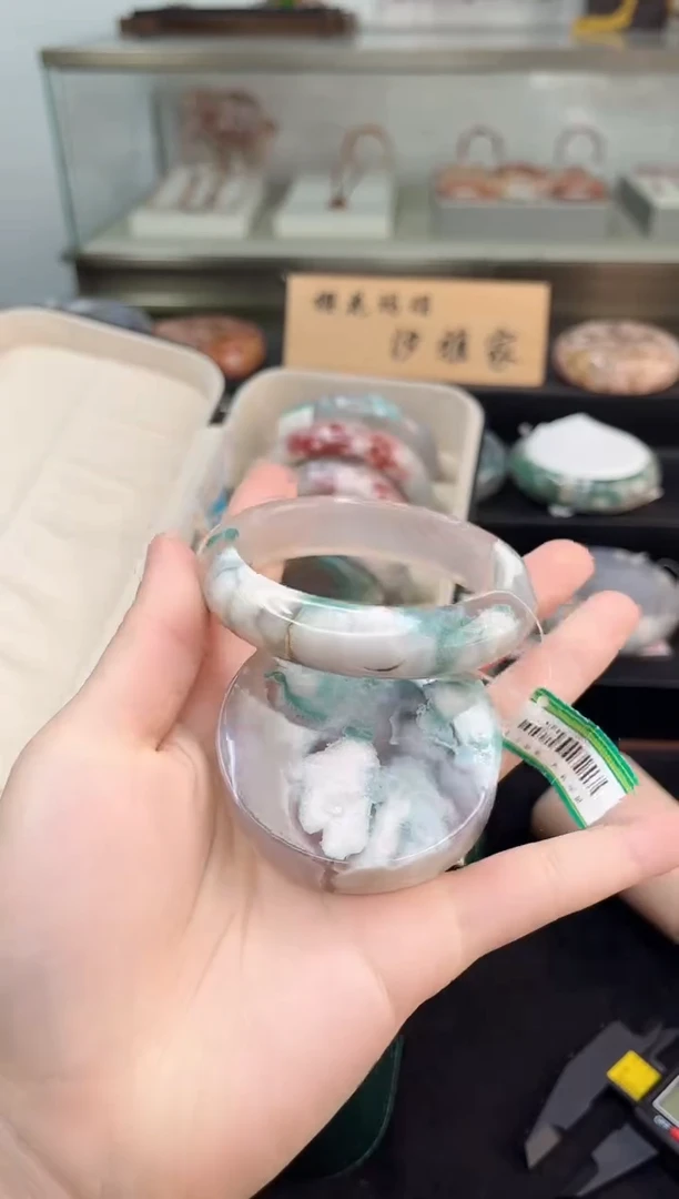 未镶嵌手镯石英质玉58圈口（赠品镯心）2S9629