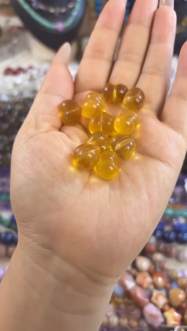 未镶嵌玛瑙/玉髓珠宝半成品黄萤石卡14.5一颗