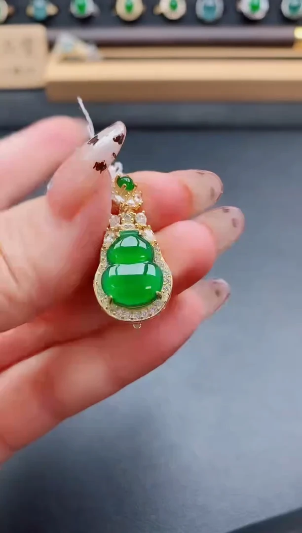 吊坠(赠链)银S925镶嵌翡翠1