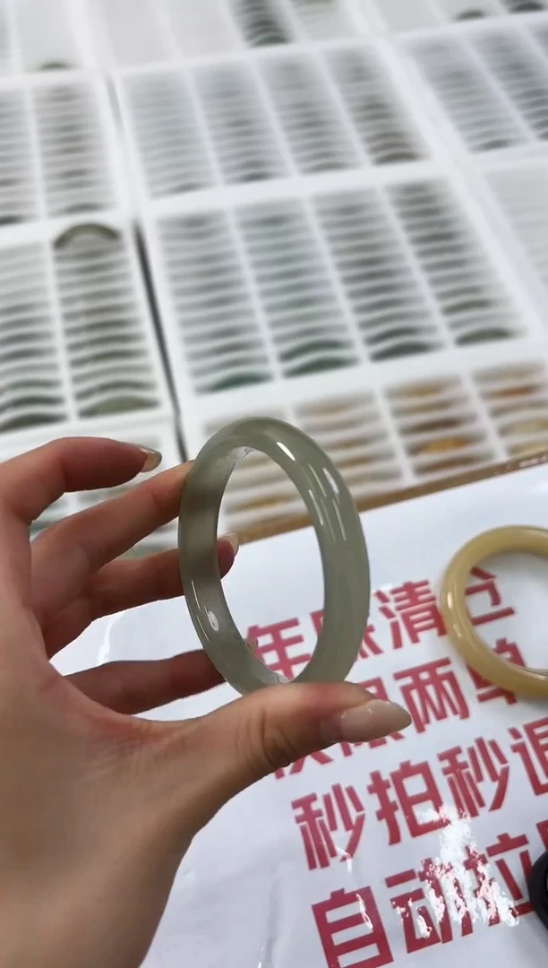 未镶嵌手镯石英质玉158-54D