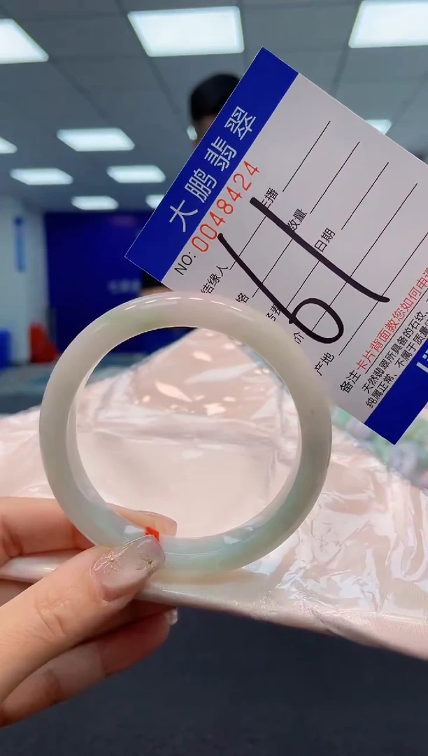 【闪购商品】翡翠手镯未镶嵌  AAAAAAAAAA