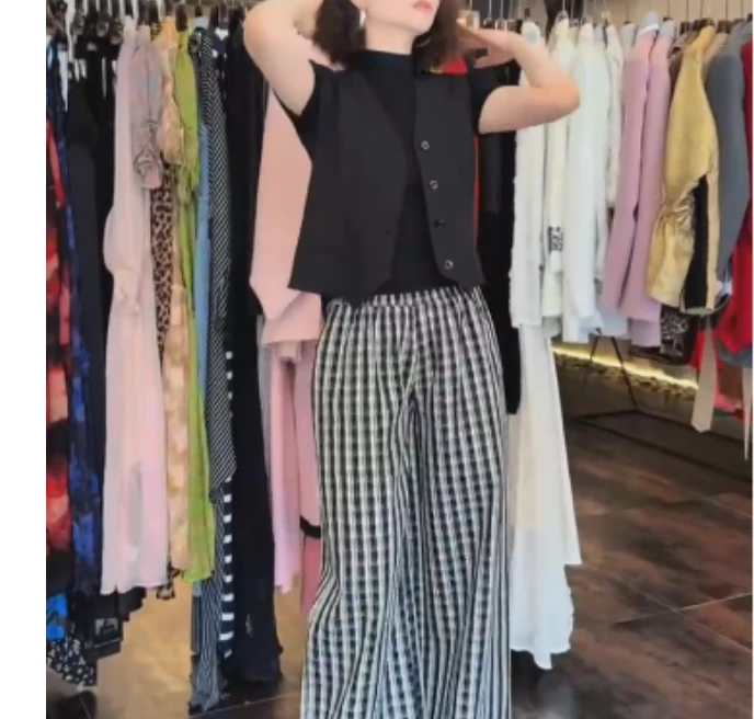 2025春季新款网红同款洋气气质韩版潮流马甲打底衫裤子洋气米
