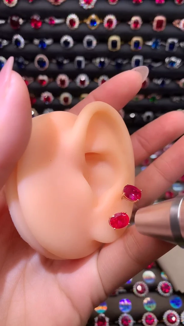 【闪购商品】红宝石耳饰银S925镶嵌68