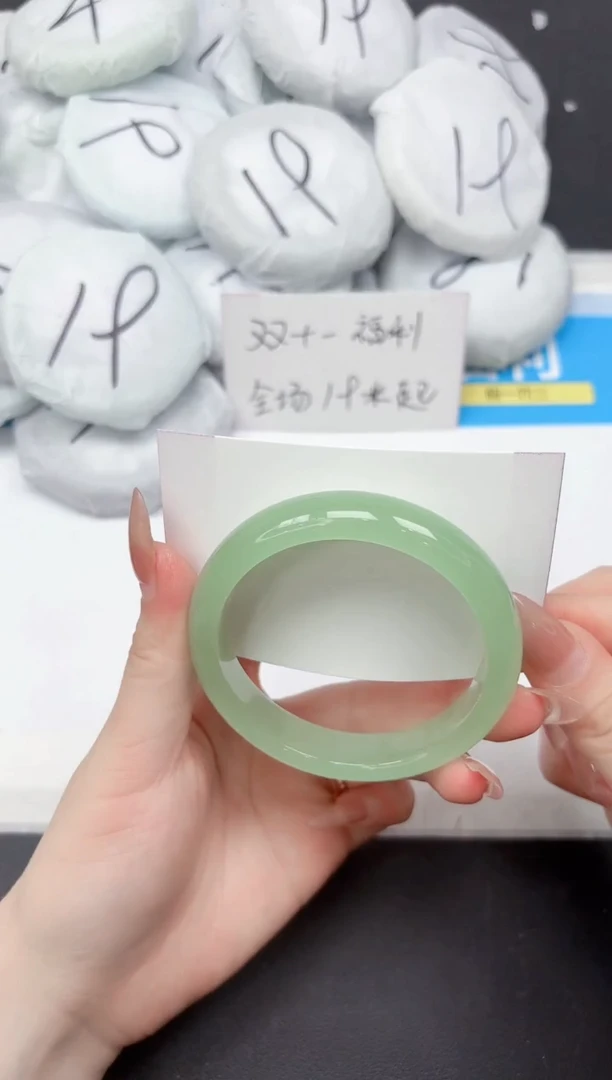 未镶嵌手镯石英质玉80-59