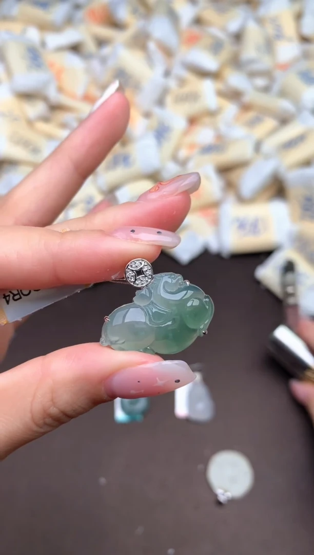 【闪购商品】翡翠颈饰18K金镶嵌—