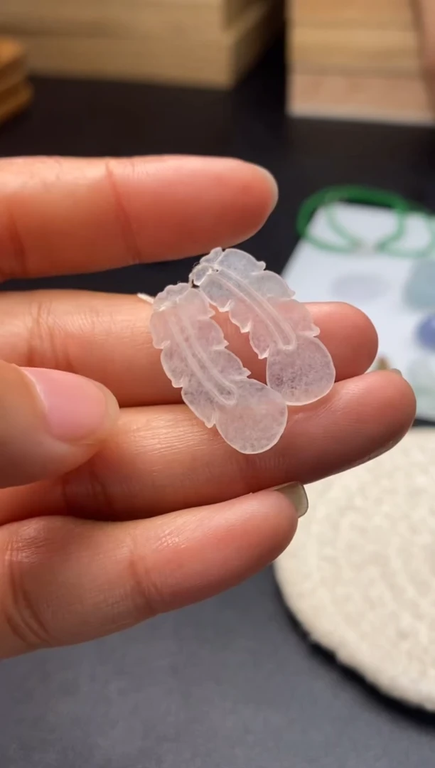 定制翡翠未镶嵌翡翠毛货多样性发其一