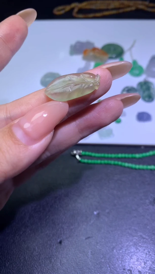 未镶嵌定制翡翠毛货