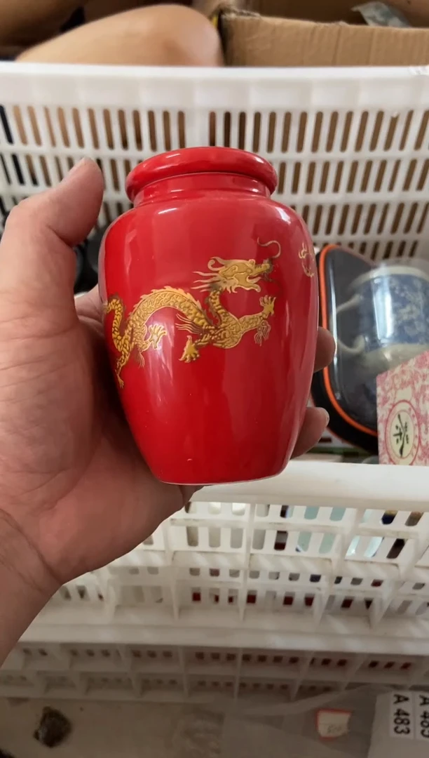 无运费险有瑕疵的摄影的产品有使用过的痕迹有点脏介意勿拍1