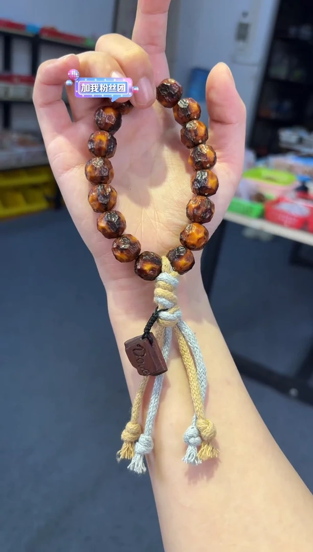 吊坠菩提根/象牙果   紫金鼠【熔岩奶酪】手持