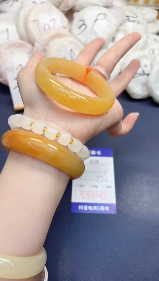 石英质玉手镯未镶嵌28-财气镯-圈口55.9