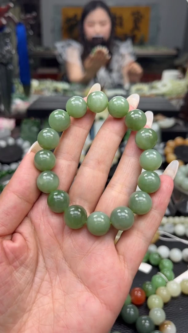 手串未镶嵌和田玉俄罗斯粉绿 碧玉卡13