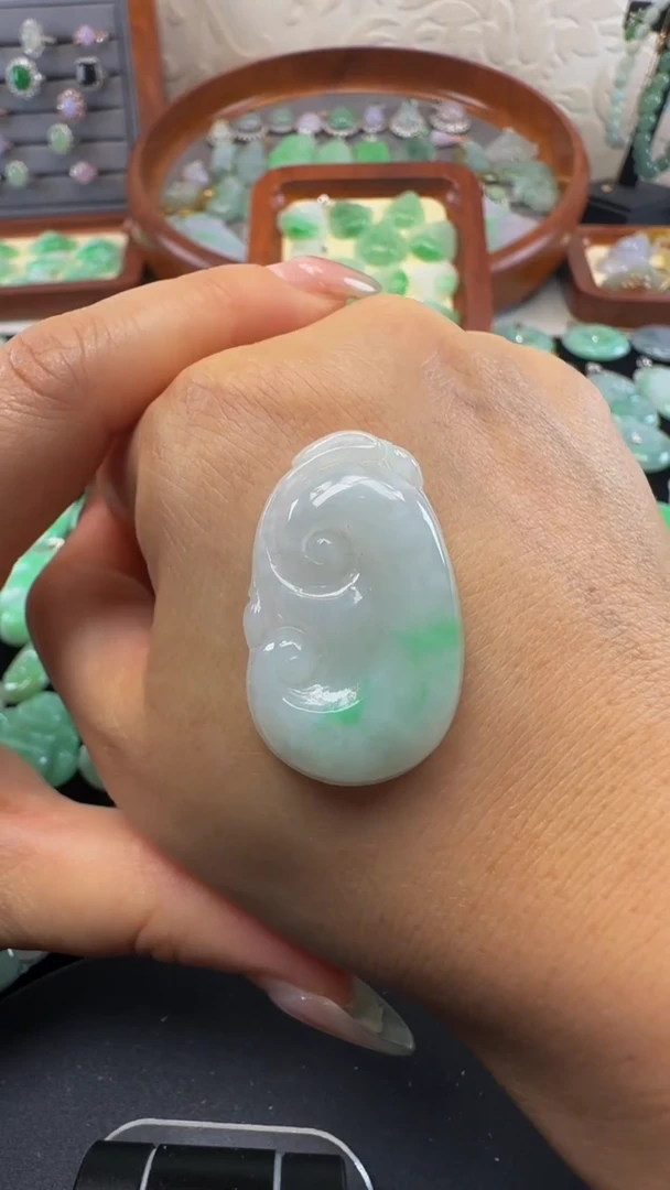 吊坠(不含链)未镶嵌翡翠如意