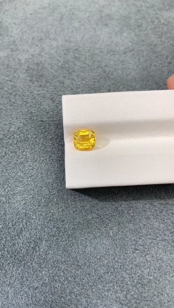 裸石彩色蓝宝石黄色蓝宝石 2.12CT