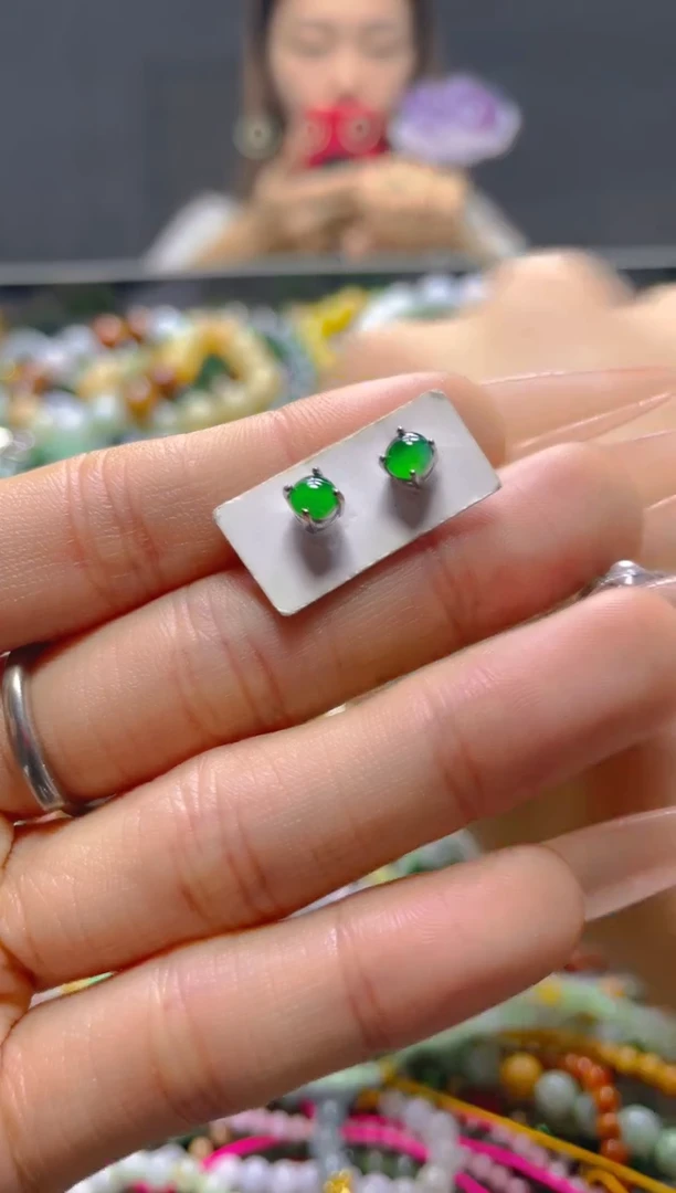 颈饰未镶嵌翡翠/B/翡翠A货，一件也是批发价