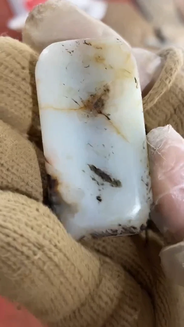 未镶嵌和田玉挂件龙*雨未镶嵌和田玉把件