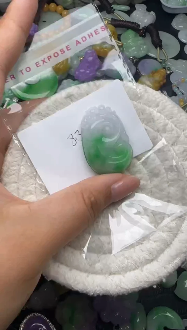 颈饰未镶嵌翡翠缅甸翡翠吊坠