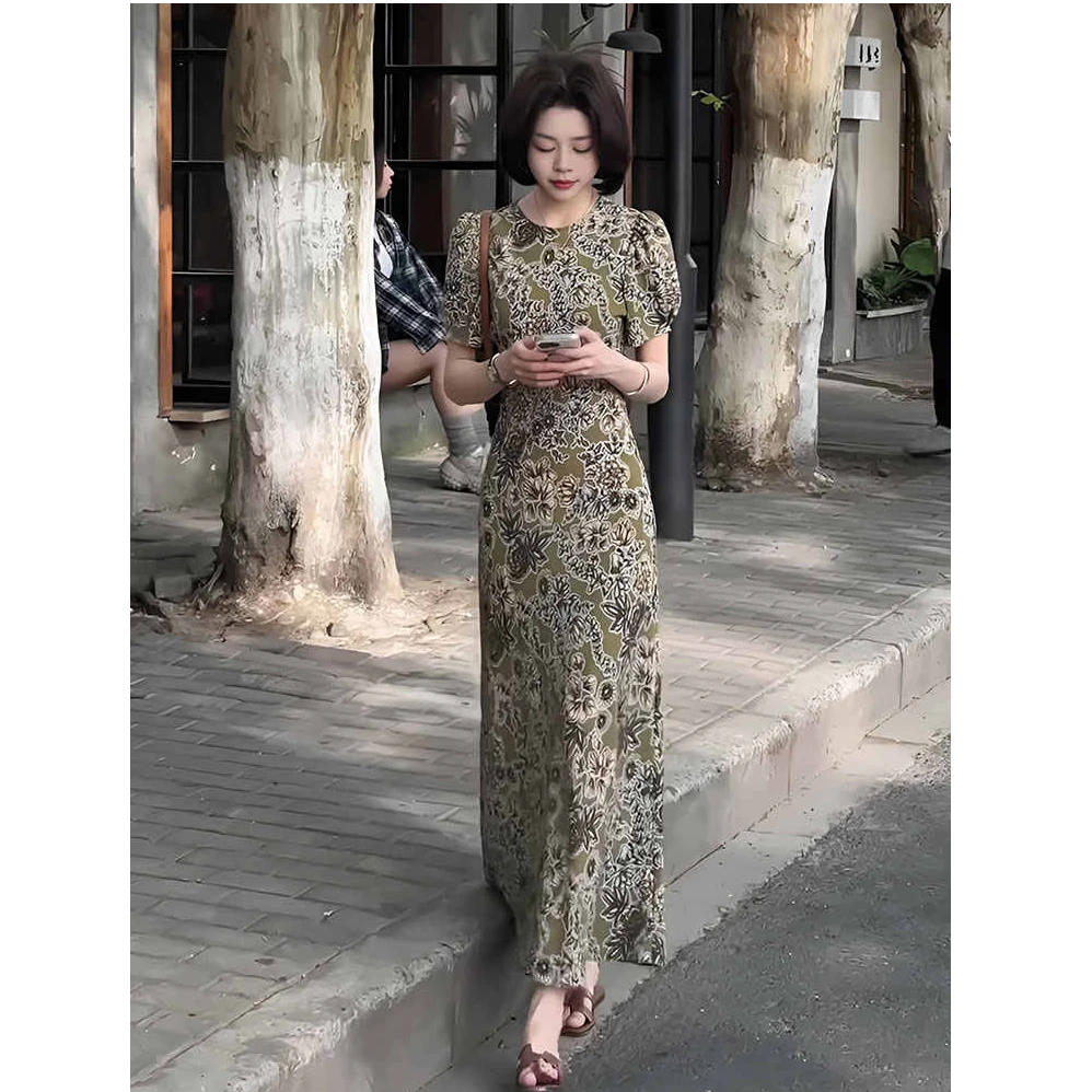 轻奢复古油画晕染花卉连衣裙女2025年夏季新款慵懒松弛感度假长裙