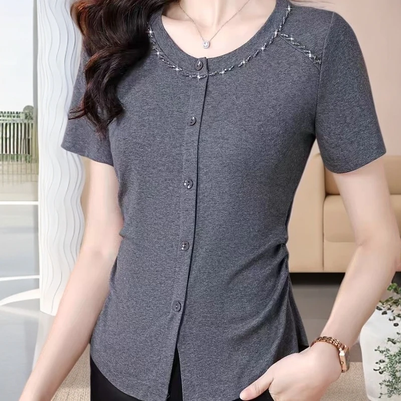 宽松大码显瘦气质时尚洋气钉珠设计感轻奢风纯色圆领女士新款短袖