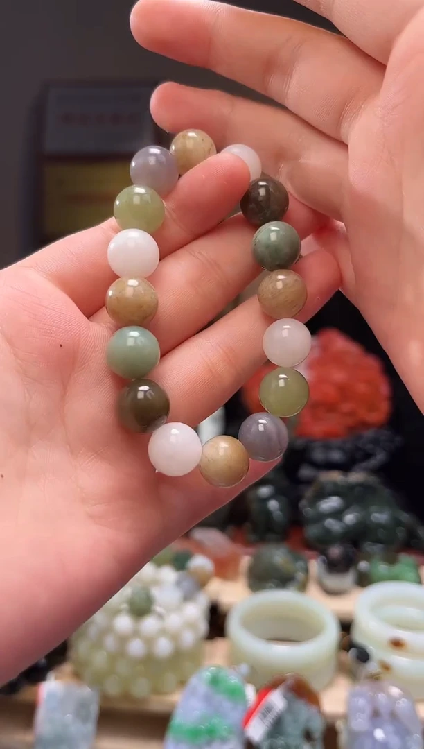 颈饰未镶嵌和田玉手串