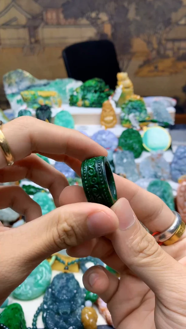 颈饰未镶嵌翡翠黑*灰天然A货翡翠