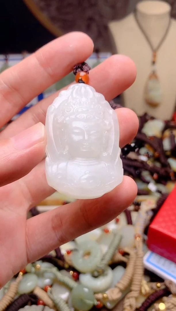 和田玉未镶嵌颈饰1