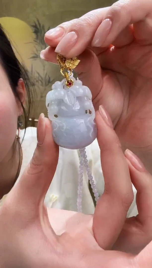 颈饰未镶嵌翡翠吊坠