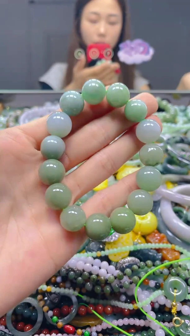 颈饰未镶嵌翡翠13MM/Q/翡翠A货，一件也是批发价