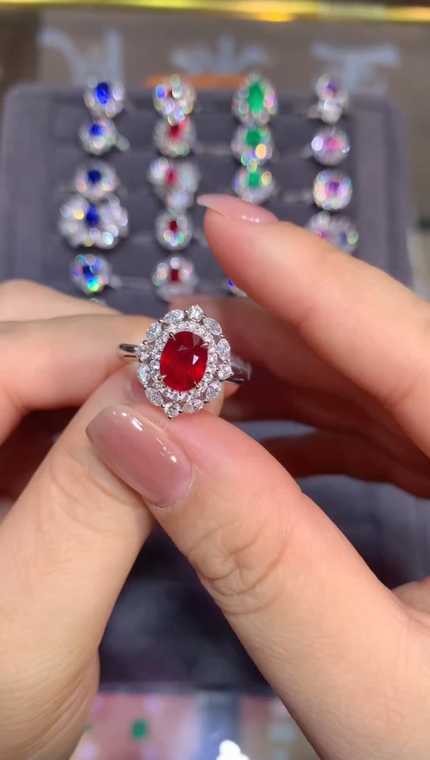 18K金镶嵌戒指红宝石1.91CT