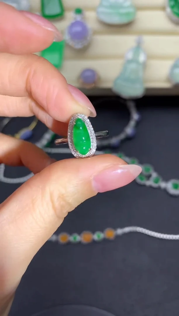 【闪购商品】翡翠戒指18K金镶嵌321中国好珍宝