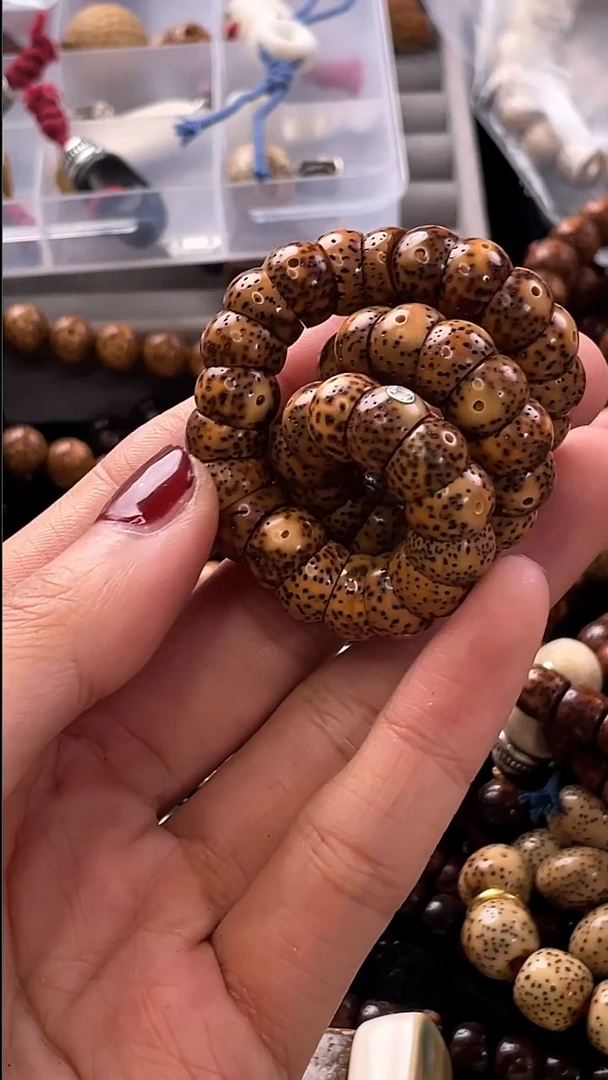 手串星月菩提精工级中珀圆形大肠10*7手持