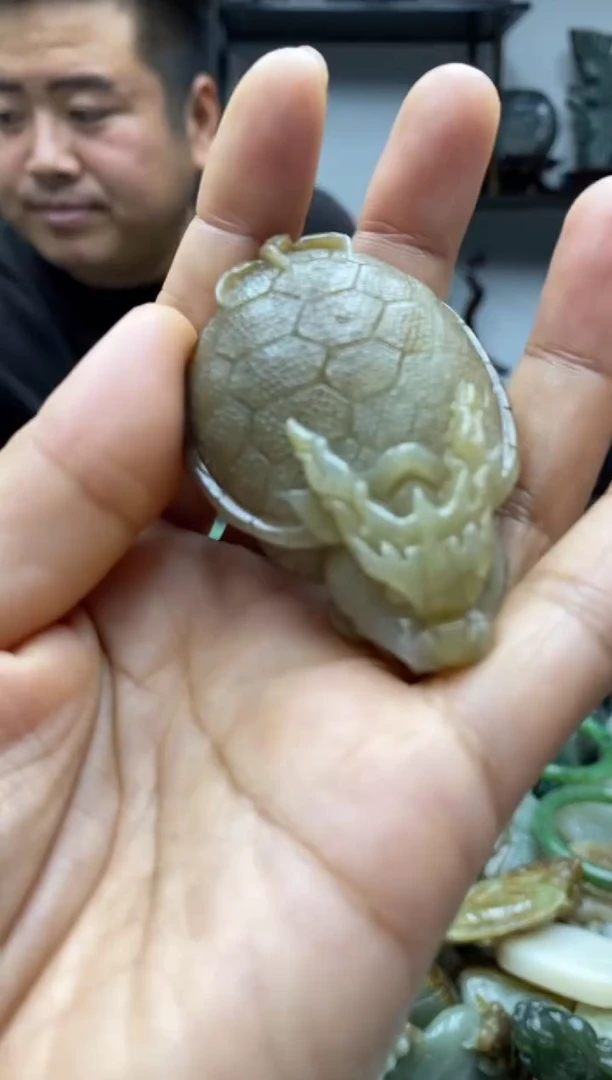未镶嵌和田玉把件1
