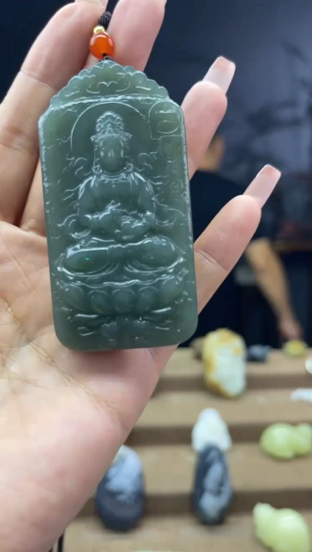 颈饰未镶嵌和田玉1