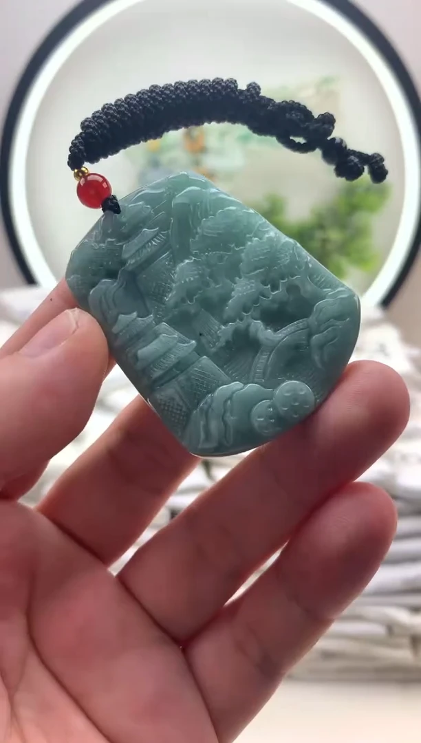 颈饰未镶嵌翡翠山水牌