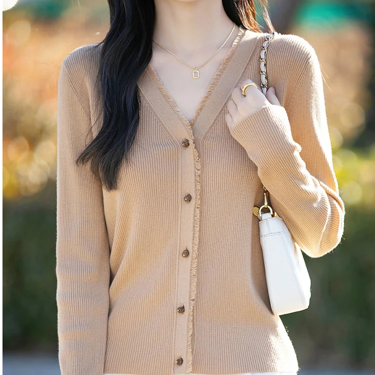 30精纺羊毛复古V领系扣流苏针织女开衫温柔大气长袖百搭内搭外套