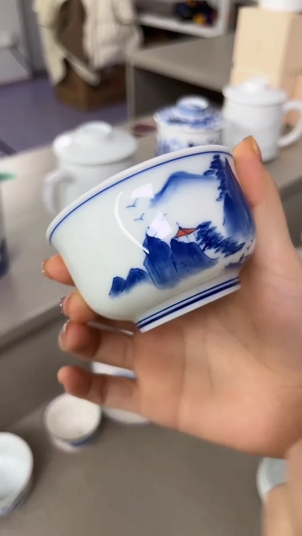 景德镇高温瓷山水带礼盒