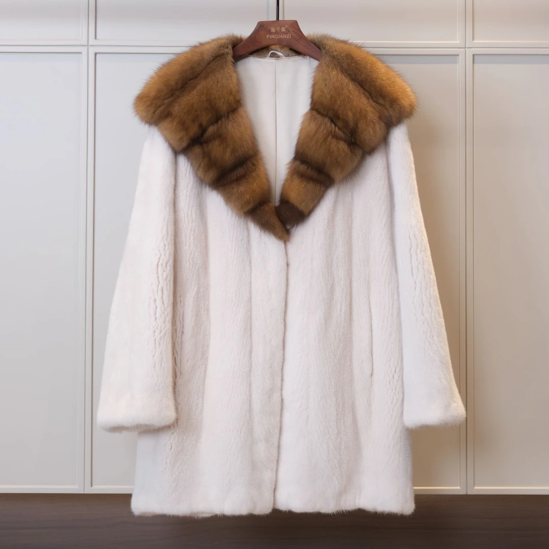 品千姿 珍珠中长搭配紫貂帽 气质高奢0321